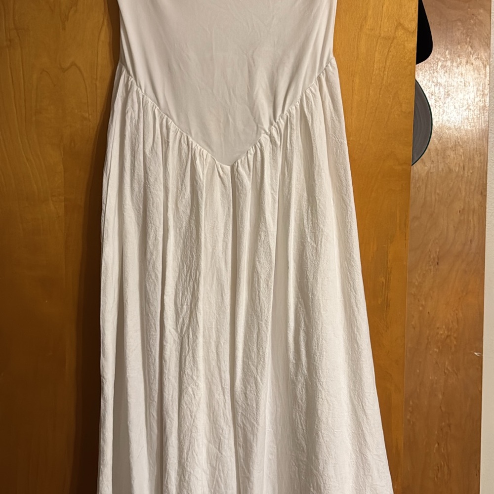 Elegant White Maxi Dress